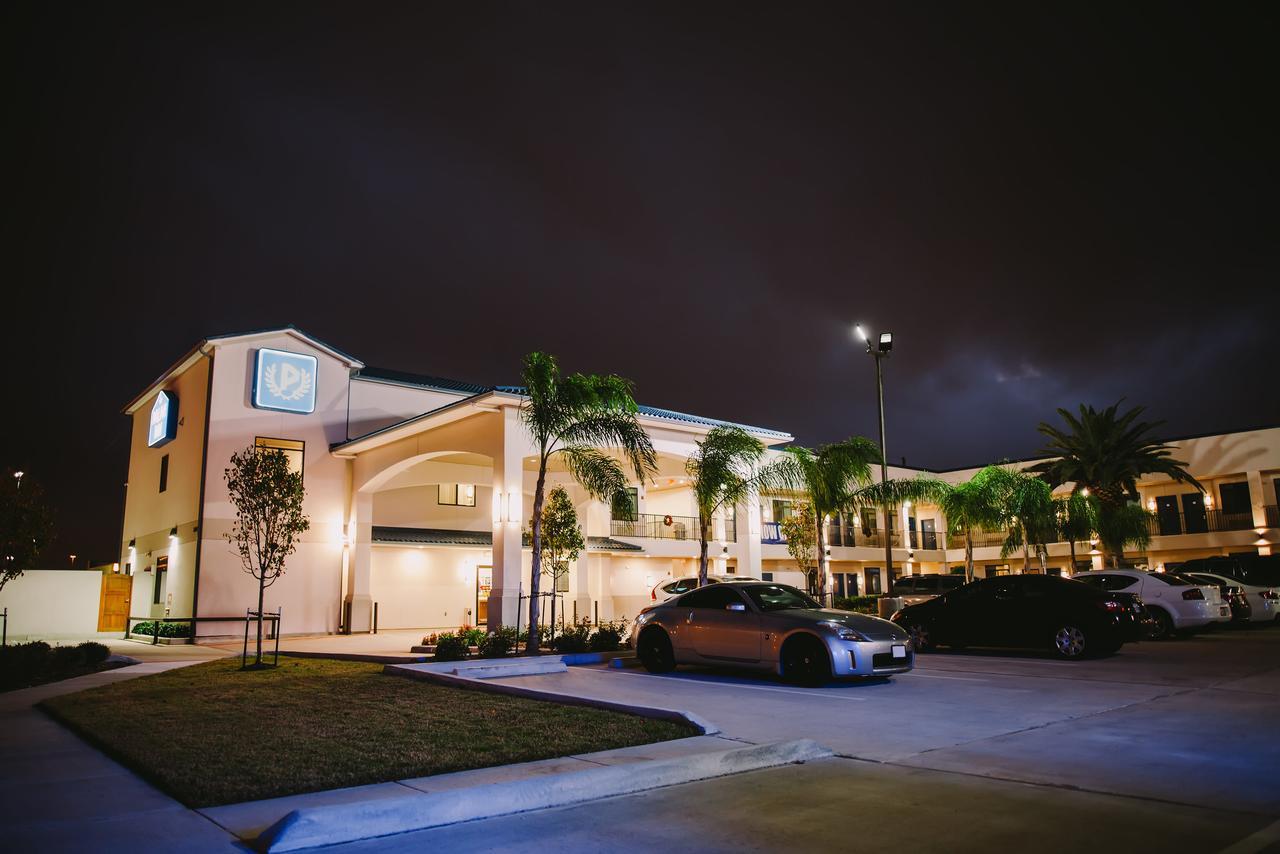 Palace Inn Blue City Centre Хьюстон Экстерьер фото